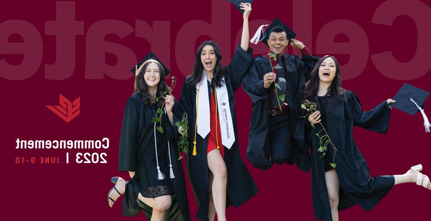 SPU的学生们穿着毕业服，在印有“庆祝”大字的栗色背景前齐声跳起来